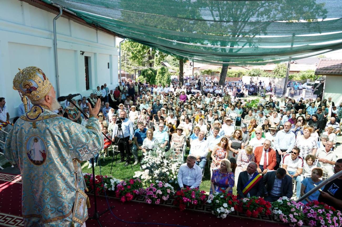 You are currently viewing A FOST SFINȚITĂ BISERICA PAROHIEI LAZURI