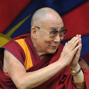Read more about the article Dalai Lama se recuperează bine la New York după operaţia suferită la genunchi