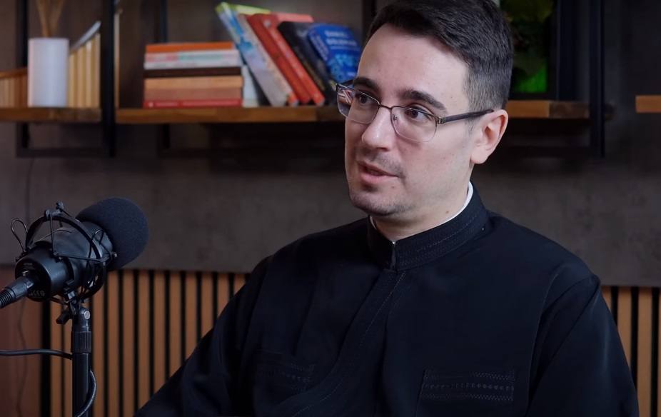 You are currently viewing Adrian Agachi este noul purtător de cuvânt al Patriarhiei Române