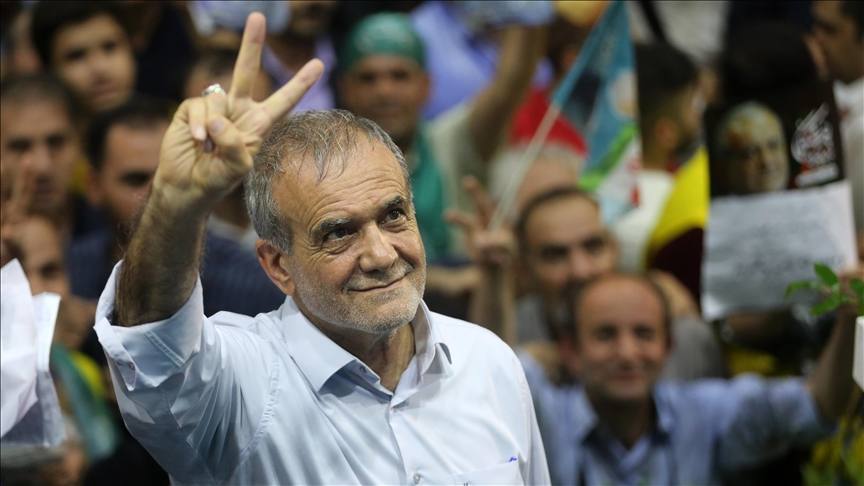 You are currently viewing Reformistul Masoud Pezeshkian a câștigat alegerile prezidențiale din Iran
