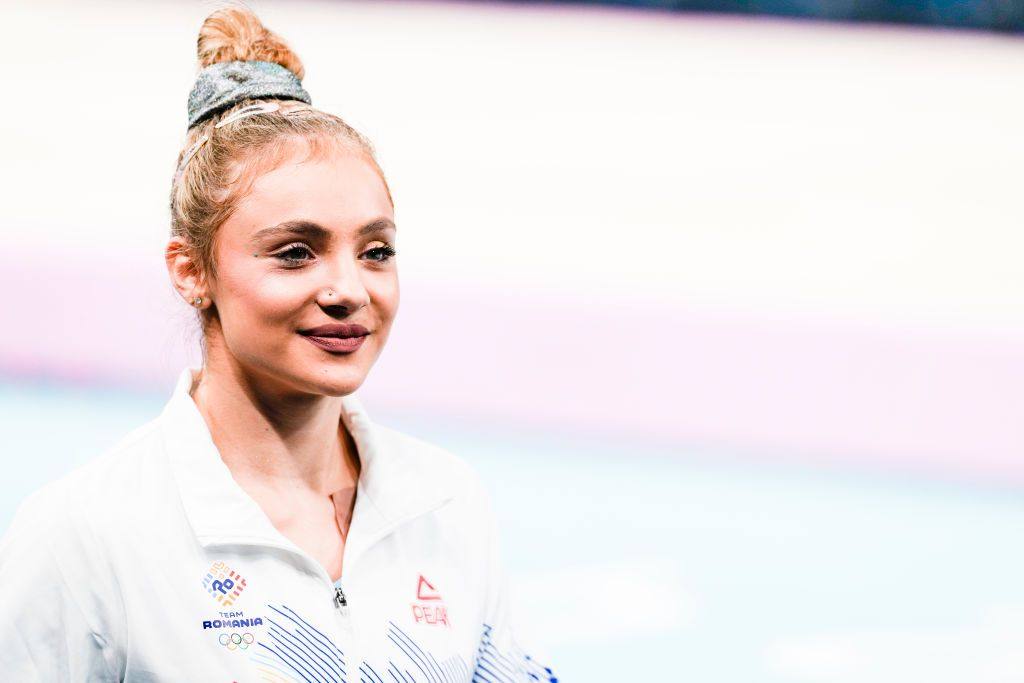 You are currently viewing Sabrina Voinea se retrage din gimnastică după ce a pierdut medalia de la Jocurile Olimpice