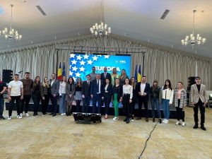 Read more about the article Vicepreședintele Senatului, de Ziua Tineretului: Dâmbovița, România, noi toți avem nevoie de ideile voastre inovatoare
