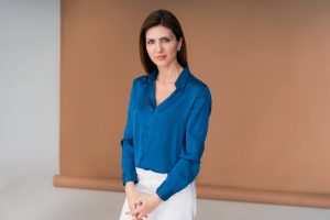 Read more about the article Începerea noului an universitar reactivează tinerii pe piața muncii. Peste 26.000 de candidați cu vârsta între 18 și 24 de ani și-au făcut cont pe eJobs în ultima lună. 93,7% au mai puțin de un an de experiență de muncă