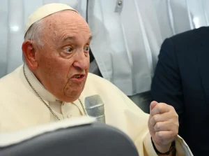 Read more about the article Papa Francisc, despre alegerile din SUA: trebuie să votăm şi trebuie să alegem răul mai mic