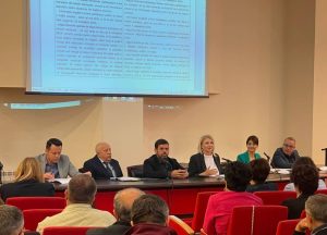 Read more about the article Prefectura Dâmbovița a efectuat, astăzi, instruirea primarilor și a secretarilor din uat-urile dâmbovițene, în vederea alegerilor parlamentare și prezidențiale