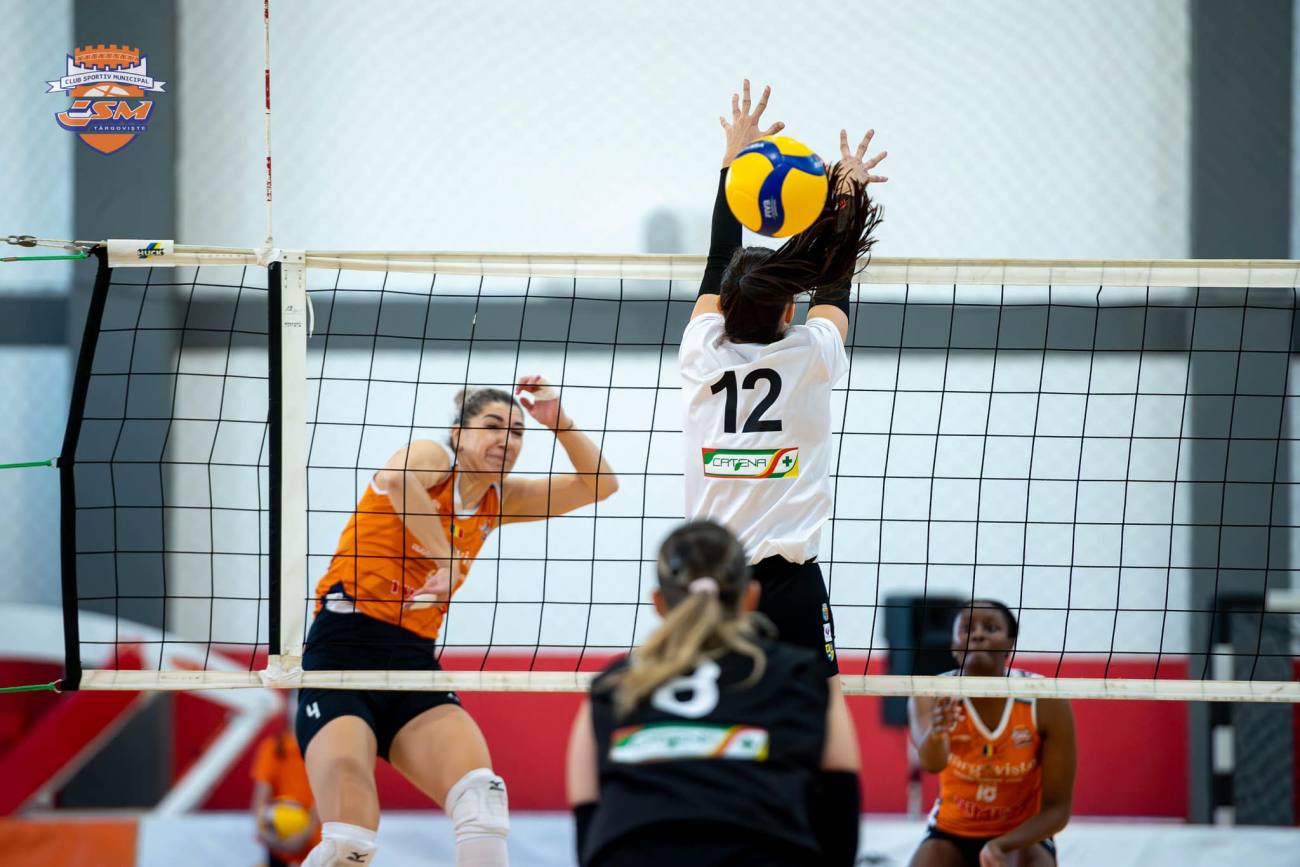 You are currently viewing Voleibalistele de la CSM Târgoviște, la primul eșec în campionat! Înfrângere neașteptată cu CSM Constanța