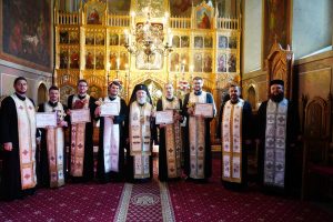 Read more about the article CINCI NOI DUHOVNICI AU FOST HIROTESIȚI LA PARACLISUL EPARHIAL DIN TÂRGOVIȘTE