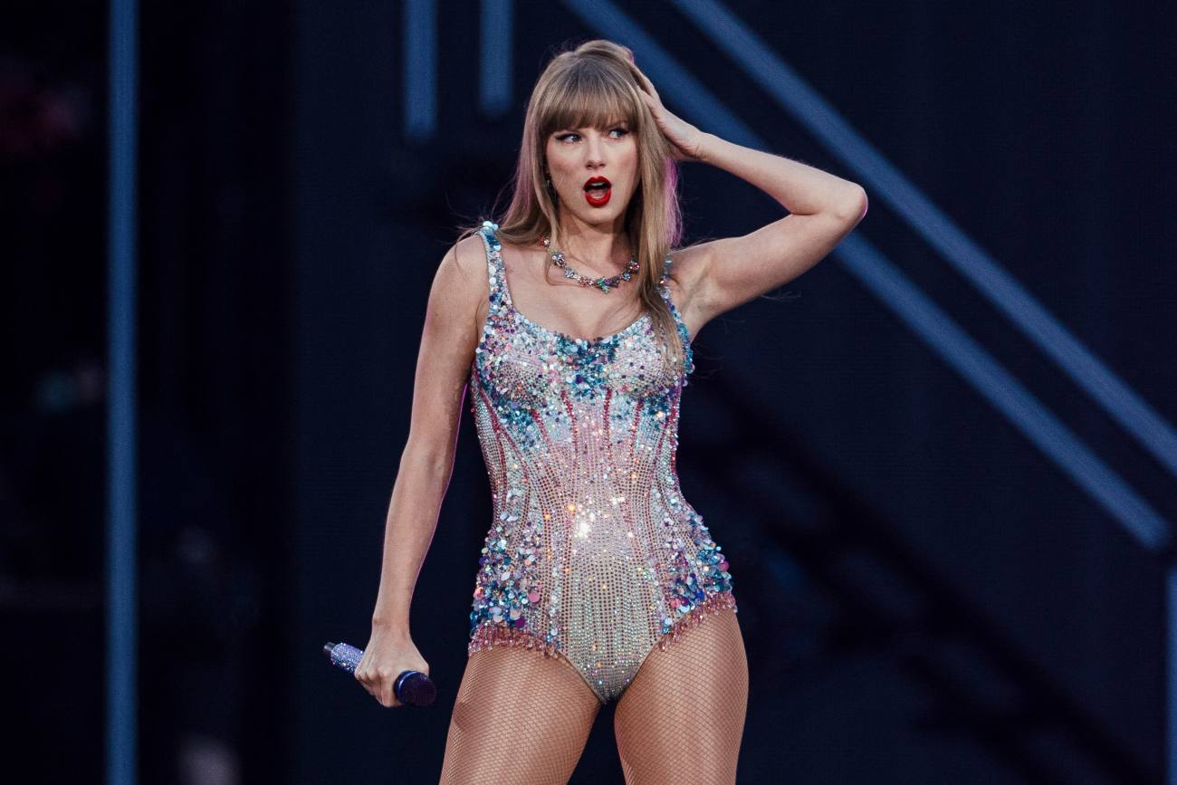 You are currently viewing Taylor Swift este cea mai bogată cântăreață din lume