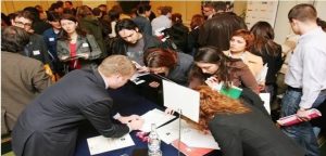 Read more about the article Absolvenții de liceu, școală profesională, facultate precum și celelalte categorii de persoane aflate în căutarea unui loc de muncă sunt invitate vineri, 11 octombrie 2024 la Bursa Locurilor de Muncă