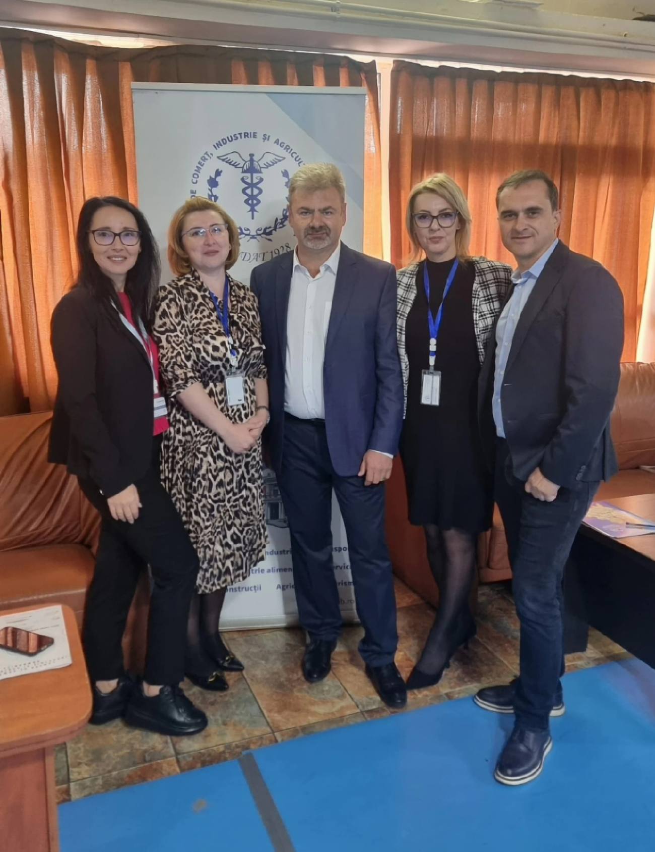 You are currently viewing Echipa Camerei de Comerț Dâmbovița a participat, astăzi, la „Bursa Locurilor de Muncă pentru Absolvenți”