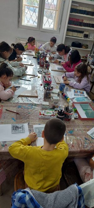 Read more about the article Astăzi a debutat prima ediție a taberei de toamnă pentru copii „Toamna la Chindie”, organizată de Centrul de Cultură Dâmbovița