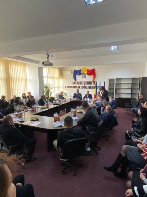 Read more about the article Valentin Mihalache a depus, astăzi, jurământul, pentru un nou mandat în fruntea primăriei Dărmănești