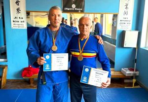 Read more about the article Medalii de aur și bronz pentru sportivii de la CS Târgoviște la Campionatul Național de Judo pentru Veterani. Ilie Torcică, din nou campion al României