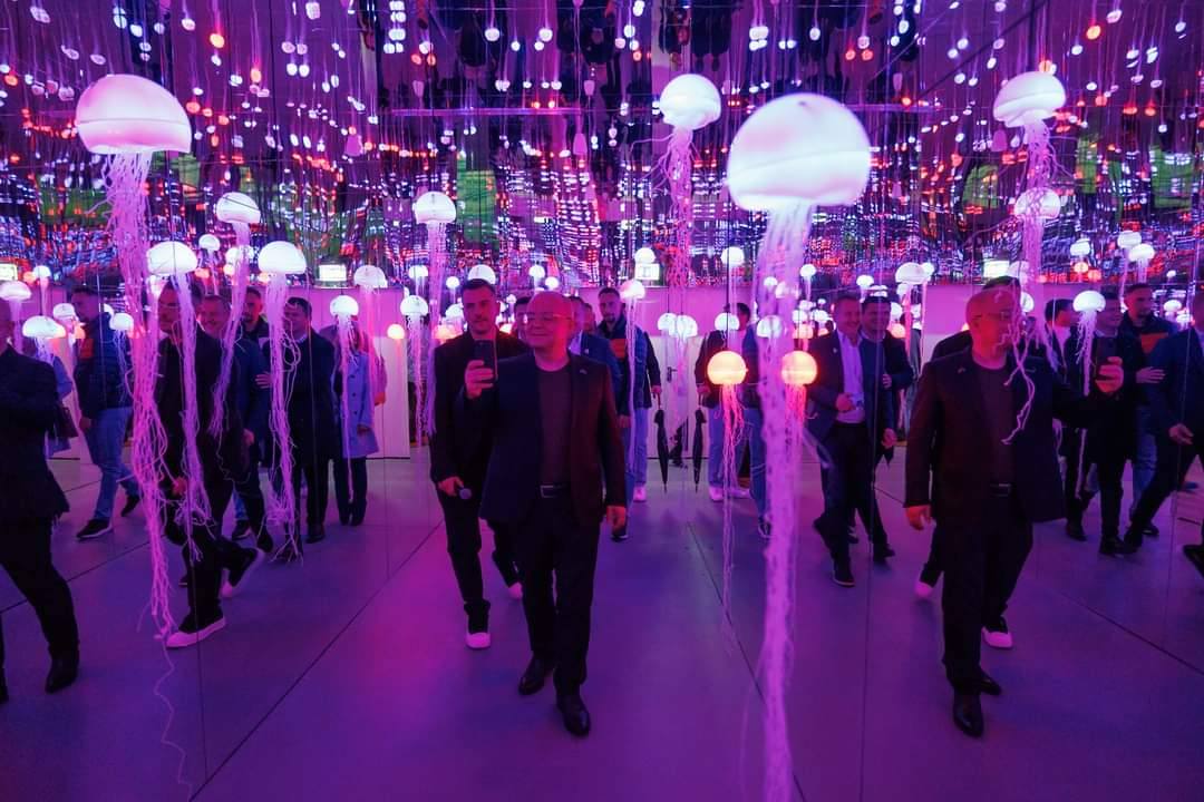 You are currently viewing La Cluj-Napoca se deschide cel mai mare centru de artă imersivă din Europa – MINA Cluj
