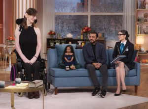 Read more about the article Cea mai înaltă femeie din lume şi cea mai scundă s-au întâlnit la Londra și au băut un ceai împreună