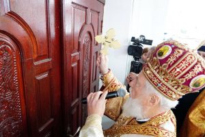 Read more about the article VIDEO- A FOST SFINȚITĂ BISERICA PAROHIEI CU HRAMUL „SFÂNTA TREIME”  DIN SATUL VIIȘOARA, COMUNA ULMI, JUDEȚUL DÂMBOVIȚA