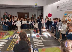 Read more about the article TÂRGOVIȘTE: Activități informativ-preventive dedicate tinerilor pentru a înțelege regulile de circulație, organizate de polițiști