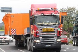 Read more about the article Transporturi agabaritice, în această seară, pe mai multe trasee, inclusiv din județul Dâmbovița