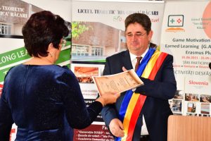 Read more about the article Marius Caravețeanu a depus jurământul pentru al V-lea mandat de primar al orașului Răcari