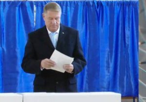 Read more about the article Klaus Iohannis nu a vrut să facă nicio declarație când a votat