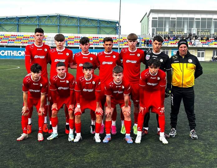 You are currently viewing Juniorii U17 de la CSȘ Târgoviște, pe primul loc în Seria 6 a Campionatului Național. Micuții fotbaliști dâmbovițeni au arătat un parcurs aproape fără greșeală