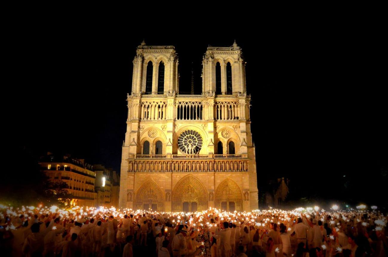 You are currently viewing Turlele catedralei Notre Dame din Paris au fost redeschise pentru turiști