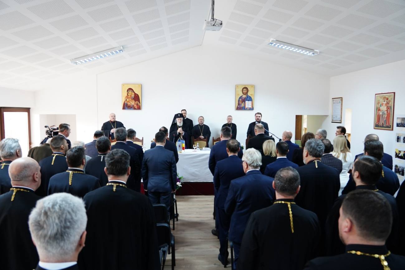 You are currently viewing VIDEO – EXPOZIȚIA ”ÎPS PĂRINTE NIFON – UN SFERT DE VEAC DE ARHIPĂSTORIRE LA TÂRGOVIȘTE” – A FOST INAUGURATĂ