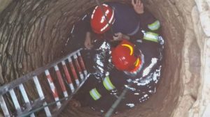 Read more about the article COJASCA: O femeie a fost salvată de pompieri, după ce a căzut într-o fântână!