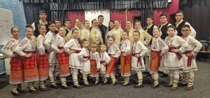 Read more about the article Înscrieri deschise la Ansamblurile „Mugurași de la Chindie” și „Florile Chindiei”