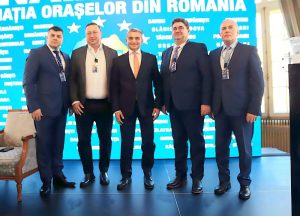 Read more about the article Primari dâmbovițeni, prezenți la Adunarea Generală a Asociației Orașelor din România