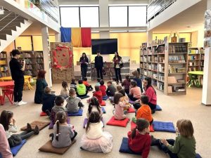 Read more about the article „Pe urmele lui Brâncuși” – Atelier tematic la Biblioteca Județeană Dâmbovița