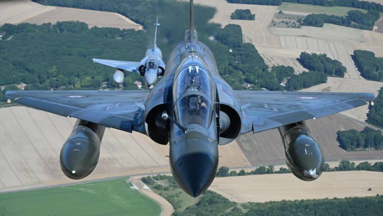 You are currently viewing Franța a livrat Ucrainei primele avioane de luptă Mirage 2000