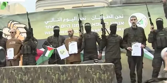 You are currently viewing Trei ostatici israelieni, eliberaţi de Hamas în schimbul a peste 180 de deţinuţi palestinieni