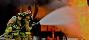 Read more about the article O persoană a murit într-un incendiu la un restaurant din Bacău