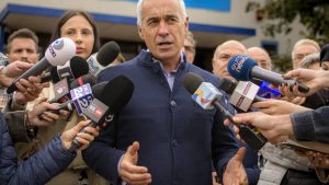 Read more about the article BEC a trimis la CCR contestațiile depuse la candidatura lui Călin Georgescu