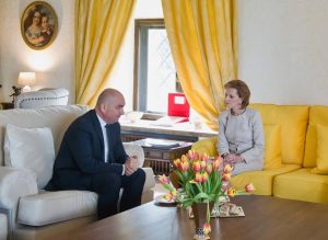Read more about the article Majestatea Sa Custodele Coroanei s-a întâlnit la Palatul Elisabeta cu Ilie Bolojan