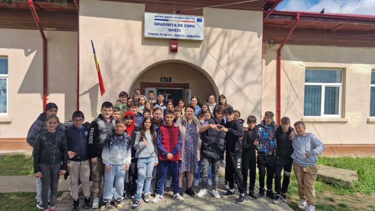 You are currently viewing Educație pentru un viitor verde: Seminar despre protejarea mediului la Școala Petrești