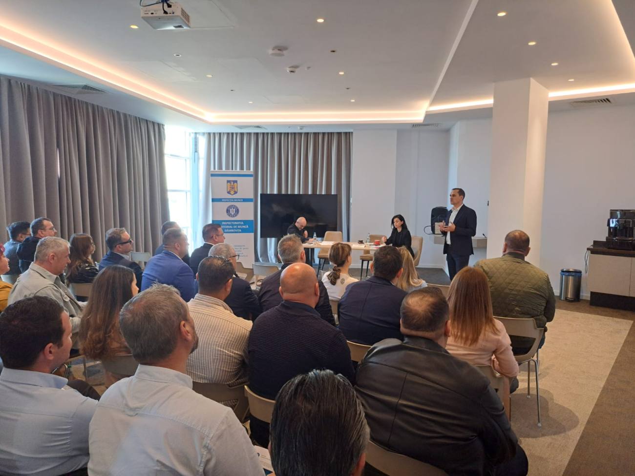 You are currently viewing Întâlnire între conducerea ITM Dâmbovița și reprezentanții firmelor de construcții din județ