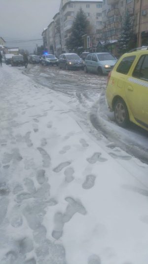 Read more about the article Iarna s-a întors în forță în județul Dâmbovița și i-a luat prin surprindere pe șoferi