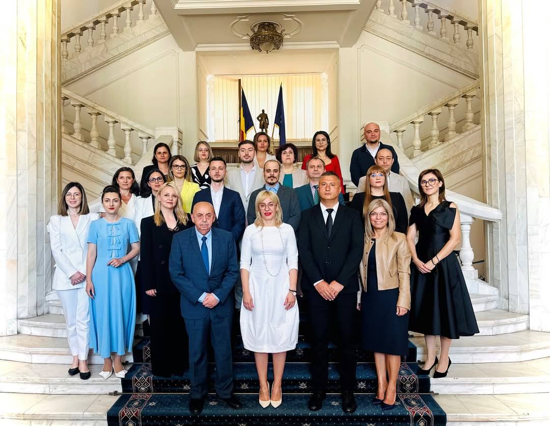 You are currently viewing Ceremonia de depunere a jurământului viitorilor notari publici, găzduită de Ministerul Justiției