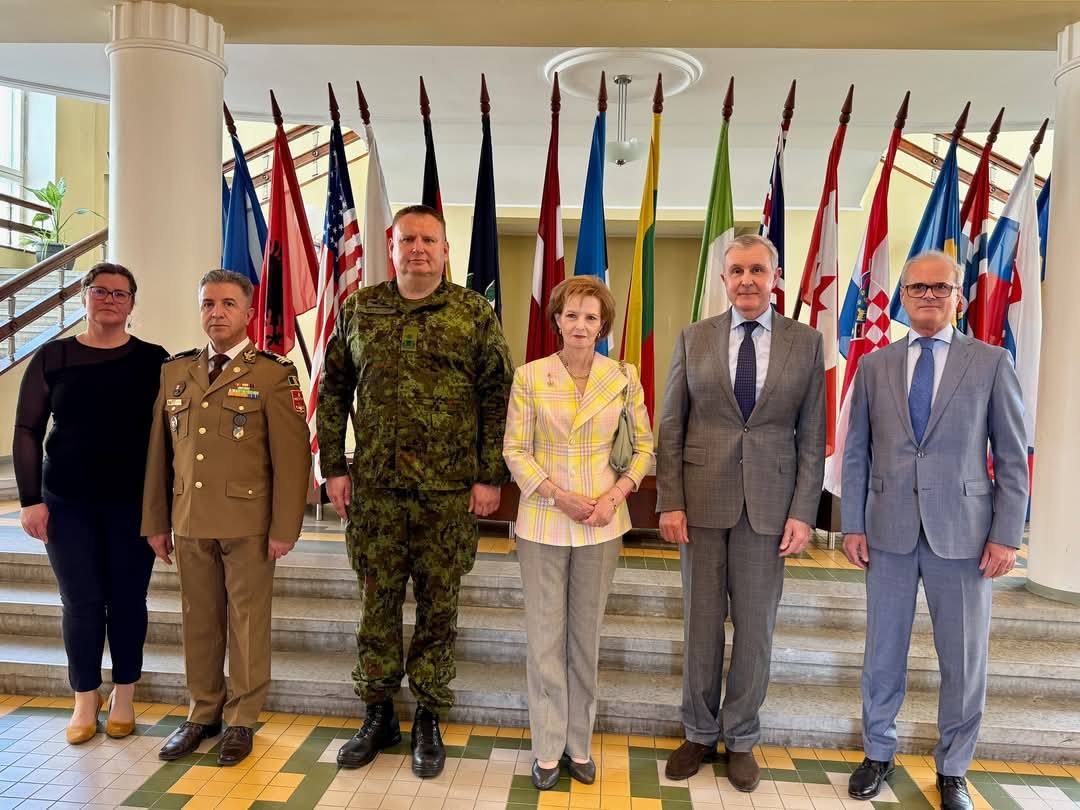 You are currently viewing Custodele Coroanei Române efectuează o vizită regală în Estonia