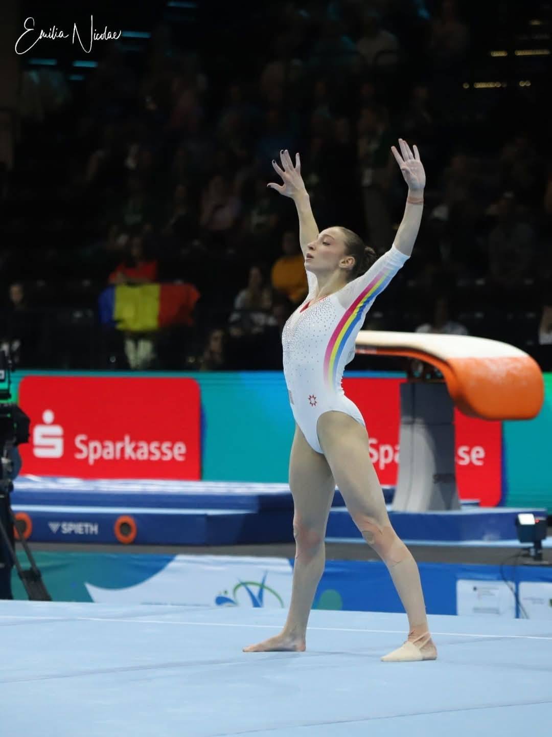 You are currently viewing Ana Bărbosu va concura azi în finala de la paralele a Campionatului European de la Leipzig