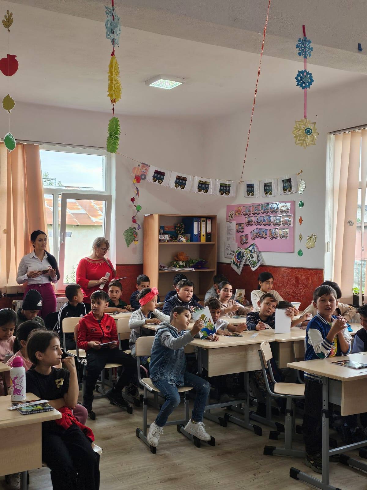 You are currently viewing Workshopuri de educație ecologică în cadrul unităților școlare din cadrul Școlii Gimnaziale Pătroaia Vale, un pas concret pentru protejarea patrimoniului natural