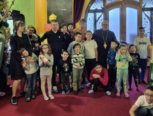 Read more about the article BENEFICIARII „CENTRULUI DE ZI PENTRU COPII CU AUTISM ȘI SINDROM DOWN SF. MARIA” AU PRIMIT DARURI DIN PARTEA ARHIEPISCOPIEI TÂRGOVIȘTEI