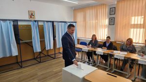 Read more about the article Președintele Consiliului Județean Dâmbovița, Corneliu Ștefan, a votat, astăzi, „pentru o Românie în care administrația centrală și cea locală lucrează împreună”