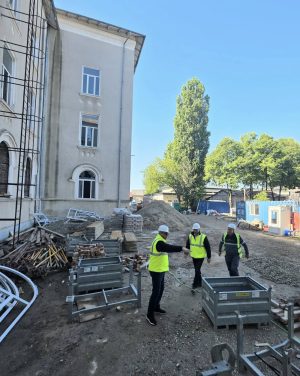 Read more about the article Liceul Tehnologic „Voievodul Mircea” face obiectul celor mai mari investiții care au vizat vreodată o unitate de învățământ târgovișteană