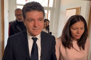 Read more about the article Nicușor Dan a votat în orașul natal, Făgăraș
