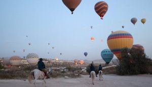Read more about the article Două baloane cu aer cald s-au prăbușit în Turcia