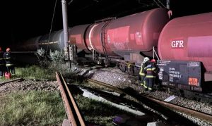 Read more about the article Un tren plin cu benzină a deraiat pe ruta București-Craiova