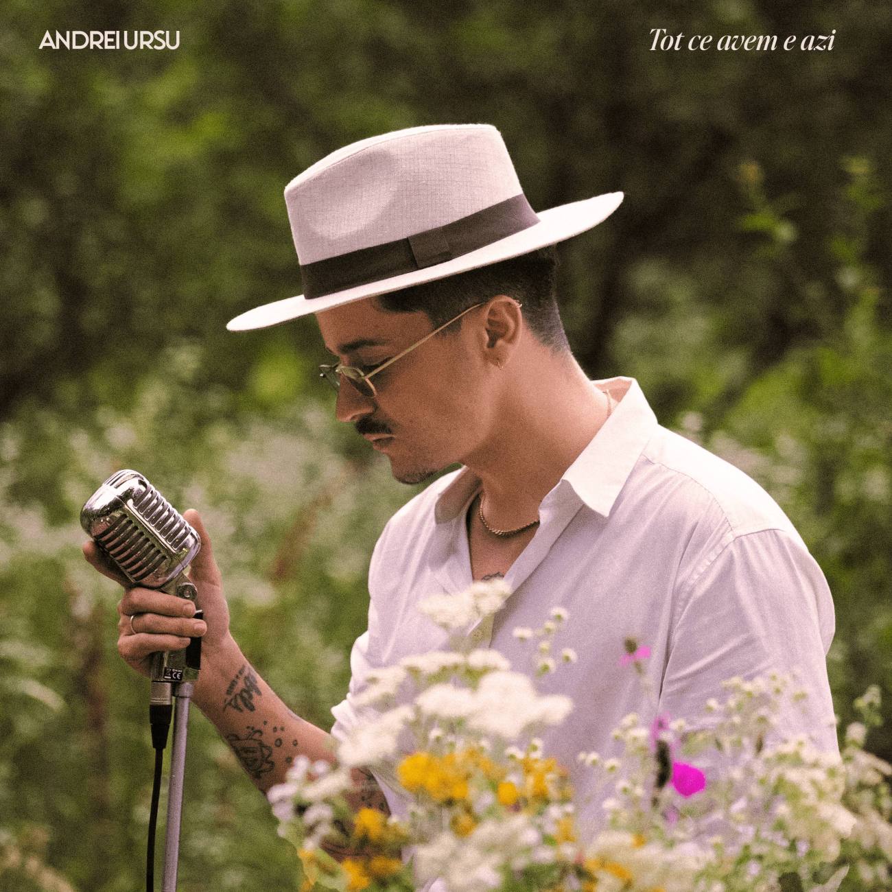 You are currently viewing Andrei Ursu – „Tot ce avem e azi” | Sunetul prezentului trăit cu pasiune